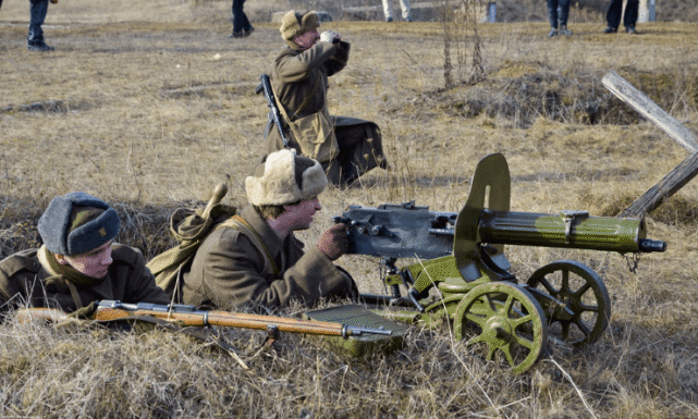 m1910马克沁重机枪