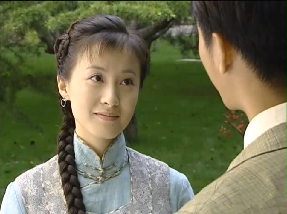 这部剧里不管白秀珠,还是金燕西和冷清秋,抑或小怜和柳春江,都是爱情