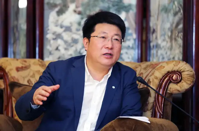 三千亿紫光陷破产危机,董事长有芯片梦大肆收企业,如今何去何从