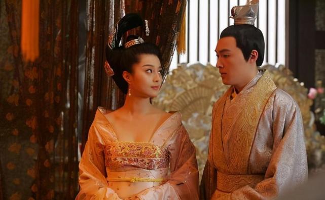 日本人评出世界3大美女 日本有2位上榜 杨贵妃也成了日本人 腾讯新闻