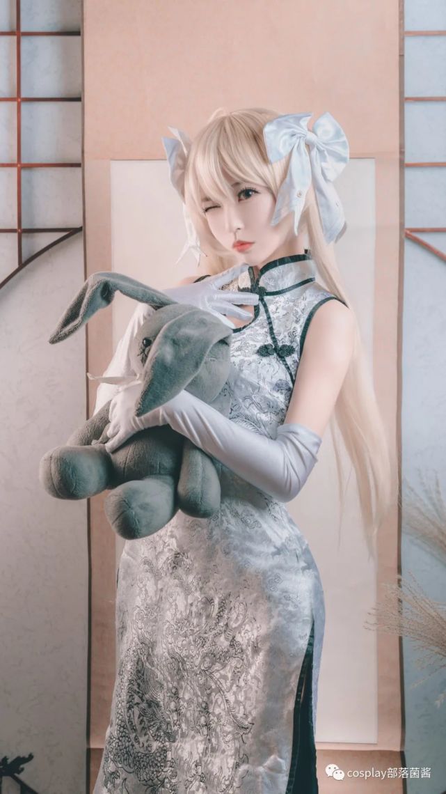 cos:双马尾旗袍穹妹cos正片@杨晓雨
