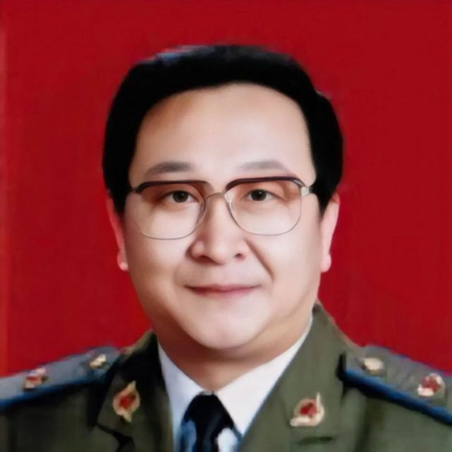 喬軍:著名男高音歌唱家,中國人民解放軍第二炮兵文工團歌唱演員.