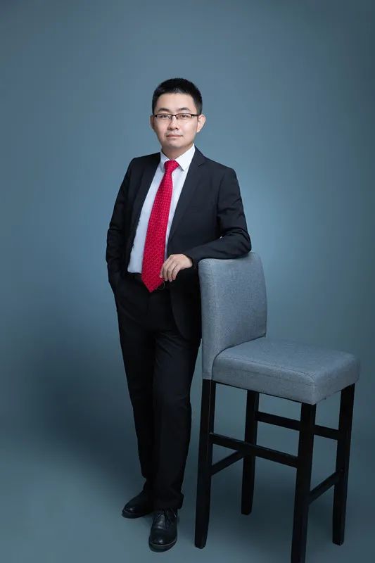 陈金伟简介对于自身的投资风格,陈金伟表示,自己是一名纯粹的自下而上