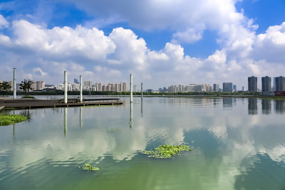 中国人均GDP 位列榜首的江苏城市，超北京上海，当地人很富