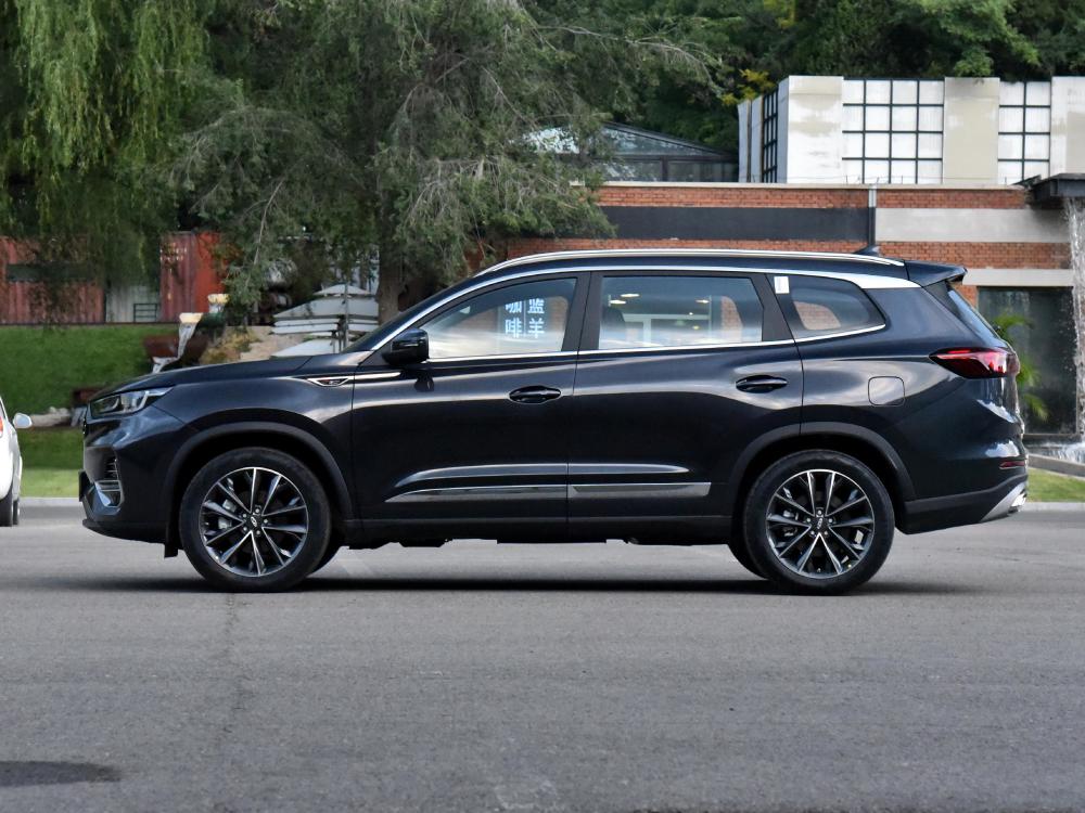 7座低价高配,高性能高品质大suv,带你看奇瑞瑞虎8 plus