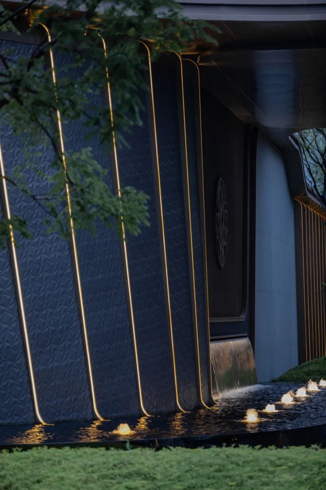 山水比德新作守护一棵老槐树丨北京公园都会