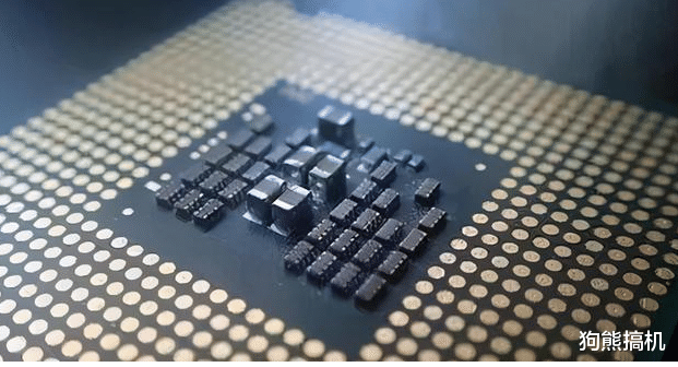 国产碳基芯片制造性能超越台积电7nm