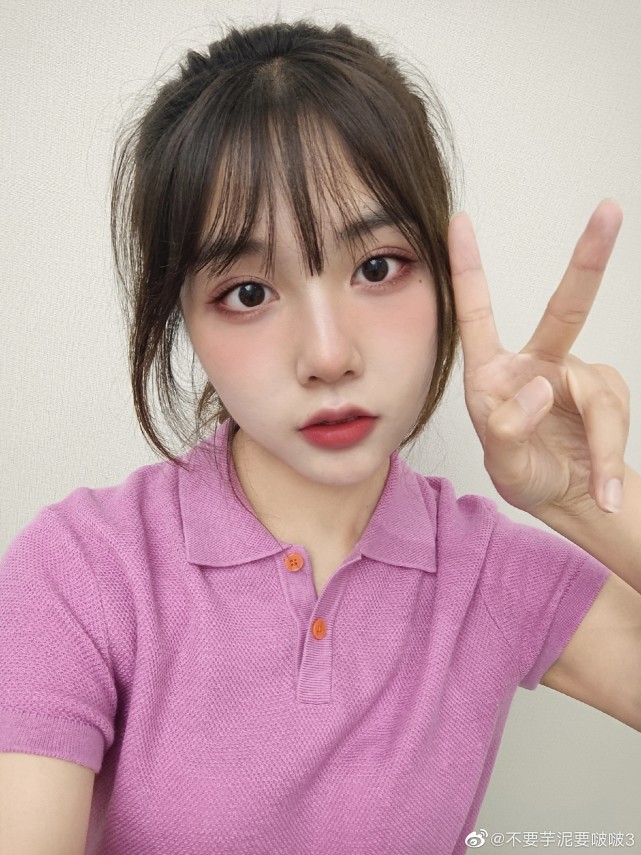 小姐姐体验opporeno6焕采美妆直出自拍样张效果如何