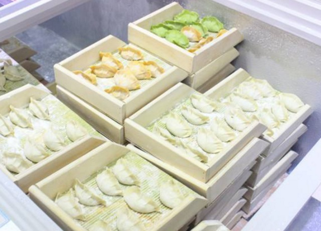 自助水饺20元一位,难道不会亏本吗?店员说出实情都是套路