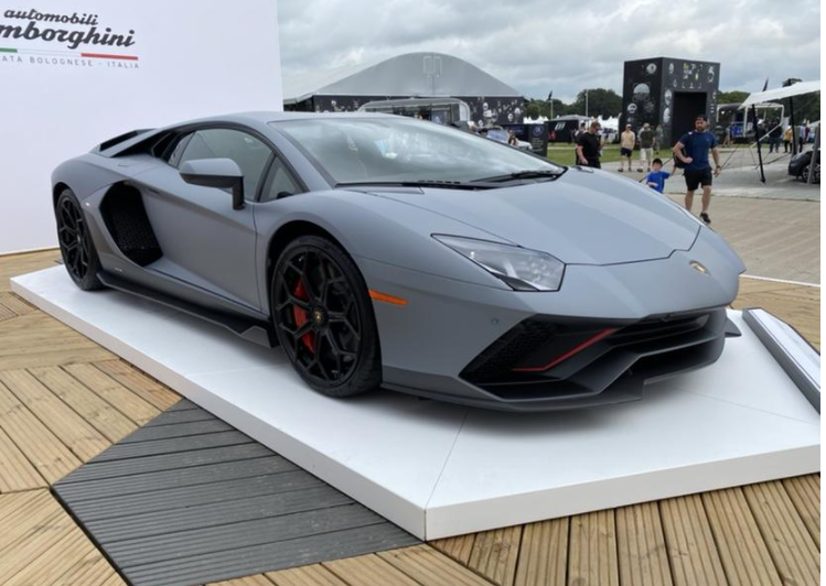 蘭博基尼aventador lp780-4 ultimae亮相古德伍德_騰訊新聞