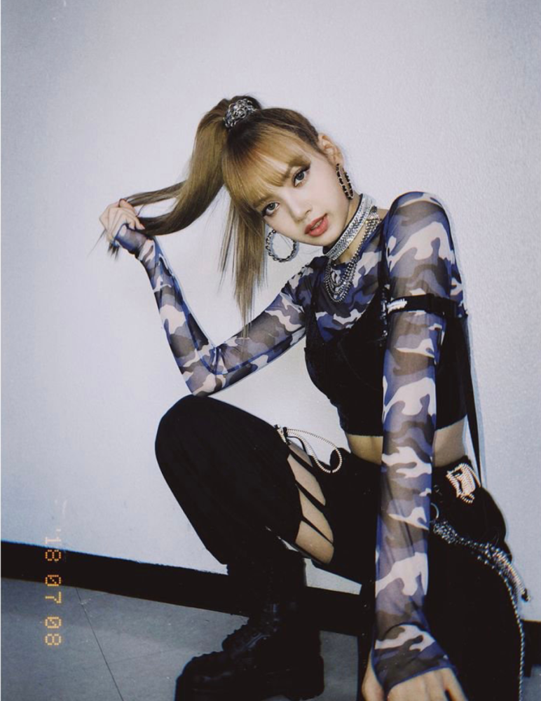 lisa正式solo出道首支单人mv正在拍摄中