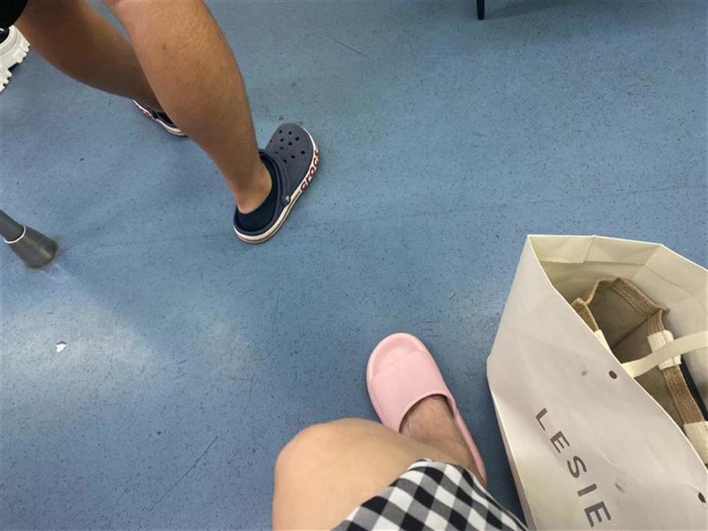 北京迎入汛以来最强降雨:市民穿拖鞋出行,员工居家办公