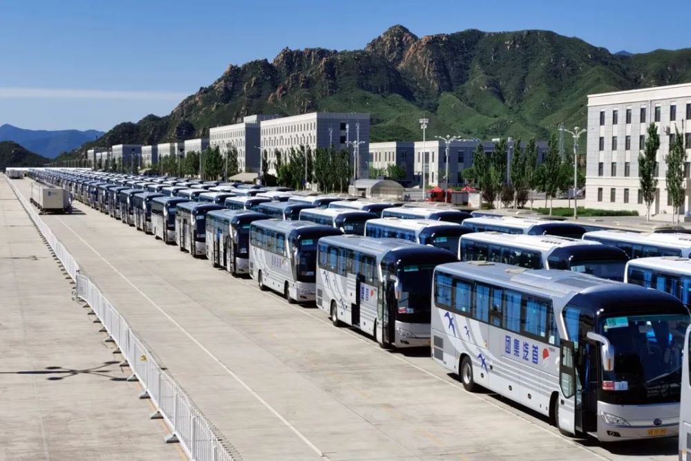 首汽集团保障车队首汽集团也以"安全优质,万无一失"的工作态度,为庆祝