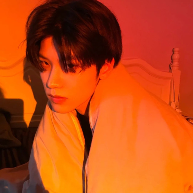 一组招蜂引蝶的男生头像