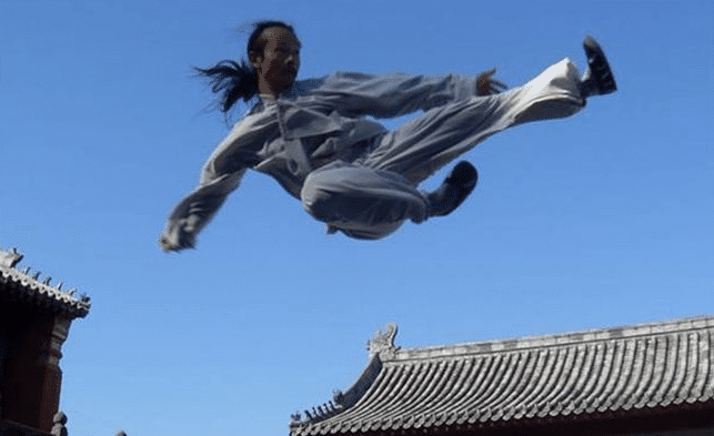 武侠小说里的轻功真的存在吗为何现在失传了答案很简单