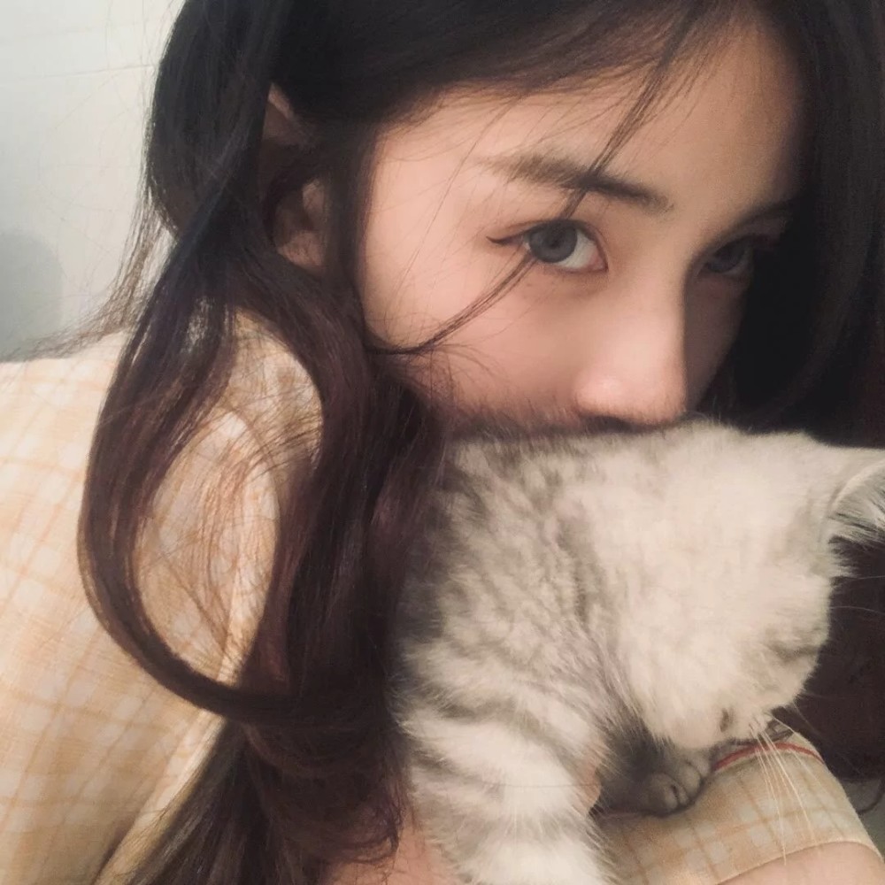 女生头像脸上有肉生活才有奔头