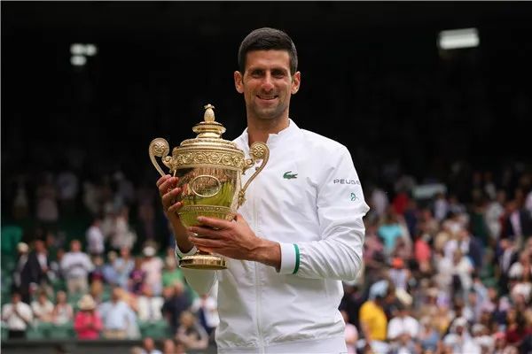 2021年温网丨德约科维奇迎20冠辉煌巴蒂首夺温网冠军