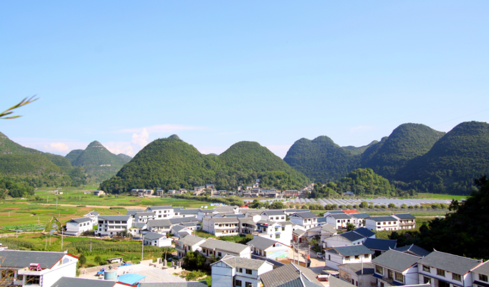 大寨村位於安順市鎮寧自治縣大山鎮東北面,地處貴州西線旅遊黃果樹至