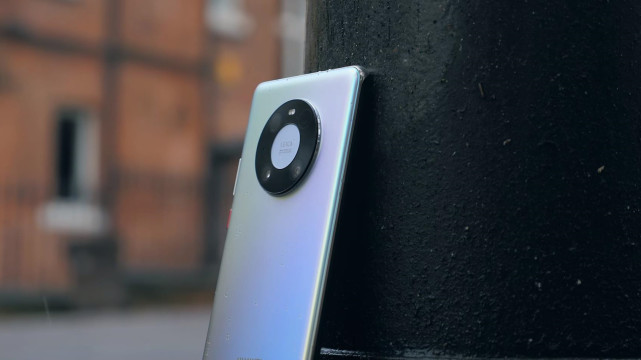 华为mate40pro 4g版现货开售,花粉会买单吗?