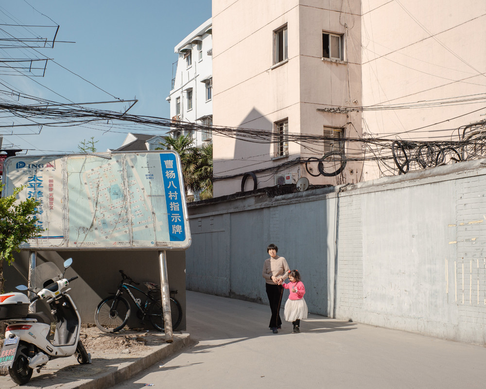 社会主义风貌下的上海工人新村一瞥