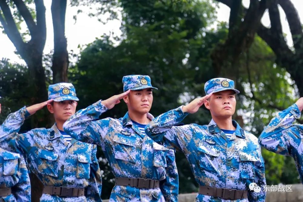 海軍春季入伍新兵下連啦