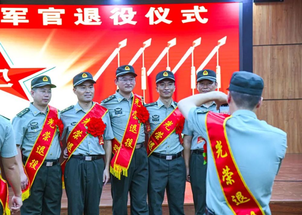 转业了,打仗的时候记得叫我!