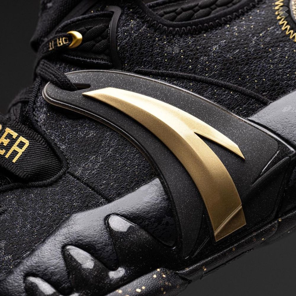 黑曼巴海沃德gh2篮球鞋全新黑曼巴配色以此来致敬科比