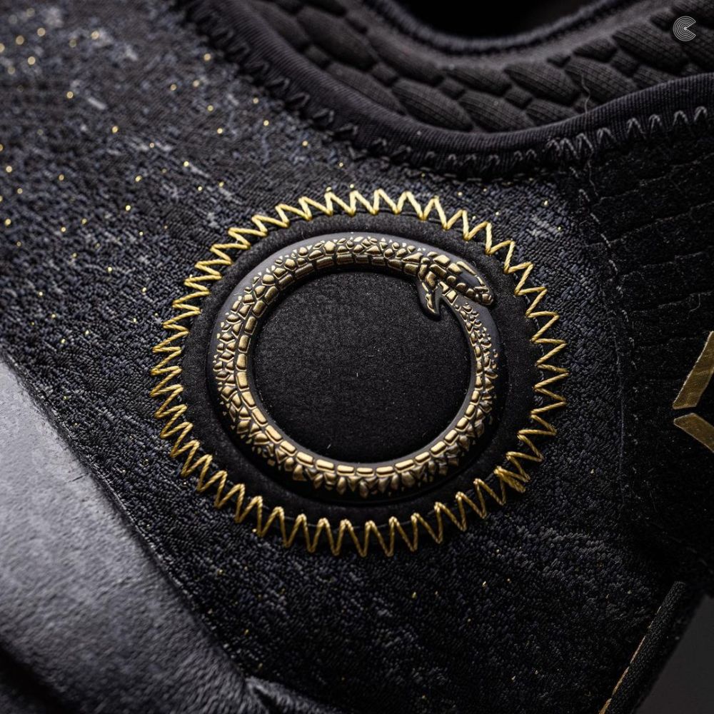 黑曼巴海沃德gh2篮球鞋全新黑曼巴配色以此来致敬科比