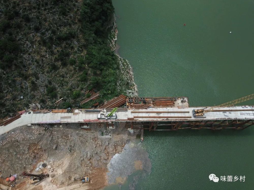 炉慈高速石门第四标段维新镇皂市水库特大桥施工现场_腾讯新闻