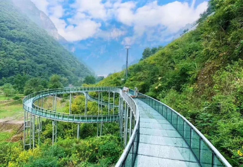 宜昌朝天吼漂流全攻略