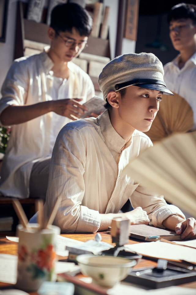 1921王俊凯受刑实力演绎面部显痉挛导演提前预定铺路