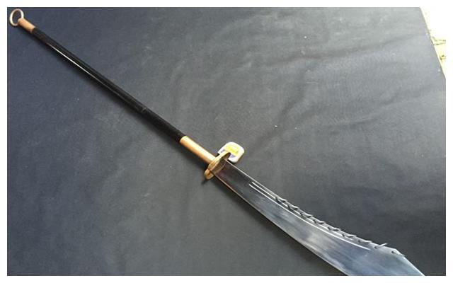 古代大刀为何要挂铁环?见到刀上有九环的人,躲得越远越好|冷兵器