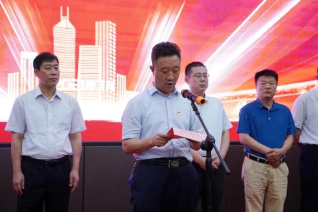 吕梁银保监分局四级调研员郝正春,农村银行机构监管科科长温建荣