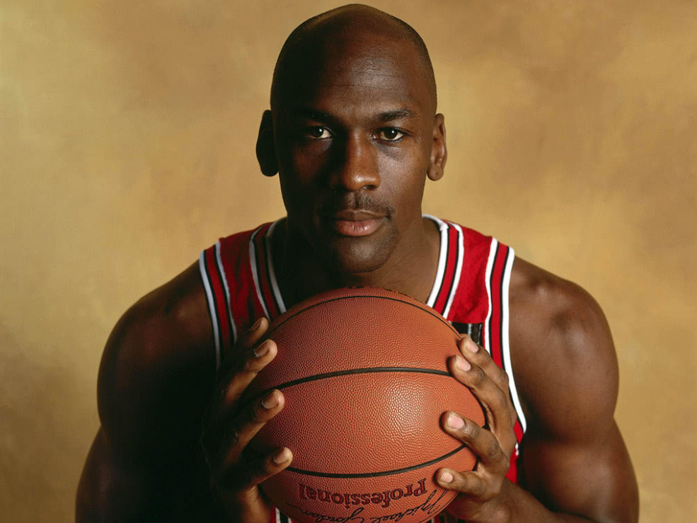 乔丹 NBA历史上，大神乔丹的防守水平到底如何？可以说和进攻一样出色