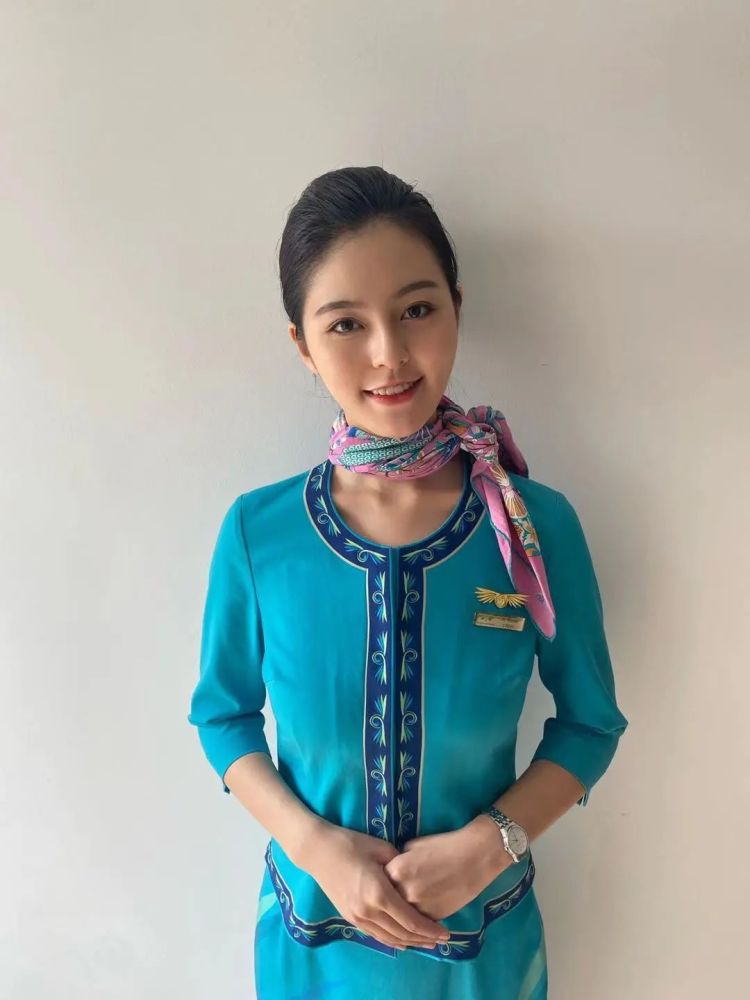 澜湄航空空姐王若羲感谢西航为我照亮前行的路