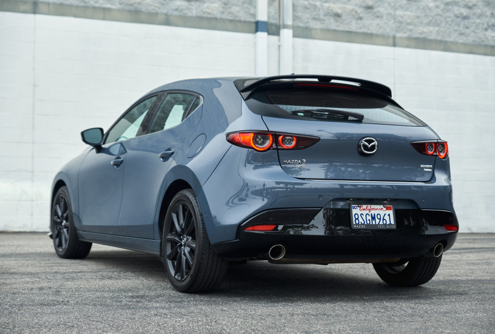 2021款马自达325t两厢版小钢炮的春天