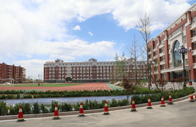 衡水中学落户深圳当地家长强烈吐槽嘴上反对但招生名额却秒没