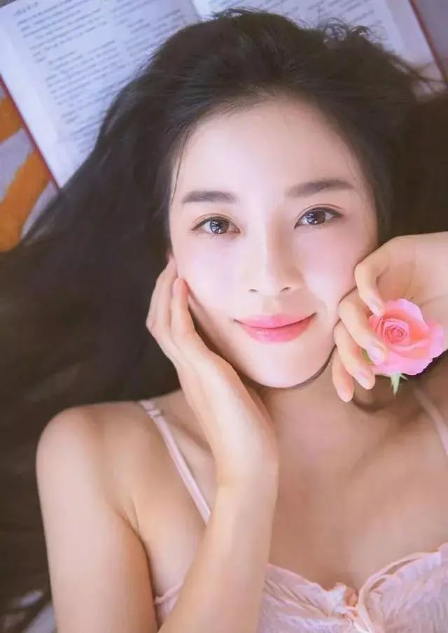 主播挣钱排行_和平精英主播月收入排行爆出:不求人仅仅第四,她第一