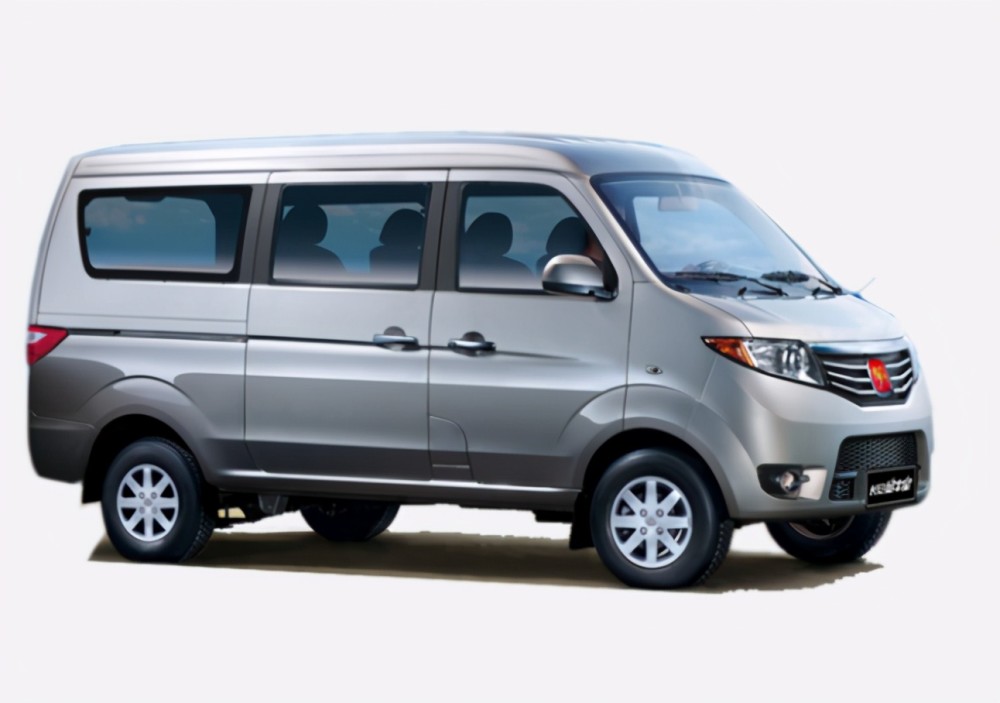 其次,面包车也多用于拉货,使用环境较差,且许多低配面包车内缺少制冷