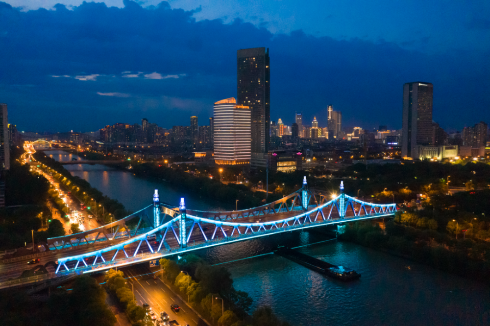 年美丽无锡建设城市道路景观综合品质提升工程道路亮化项目全面亮灯