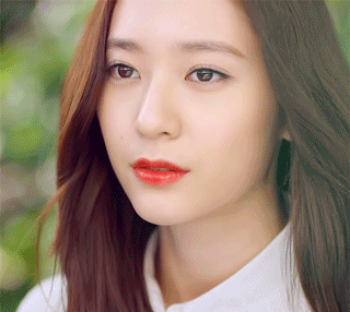 这里有一些 红调口红色号,大家根据自己的需求来选~ 紧凑深邃的眉眼