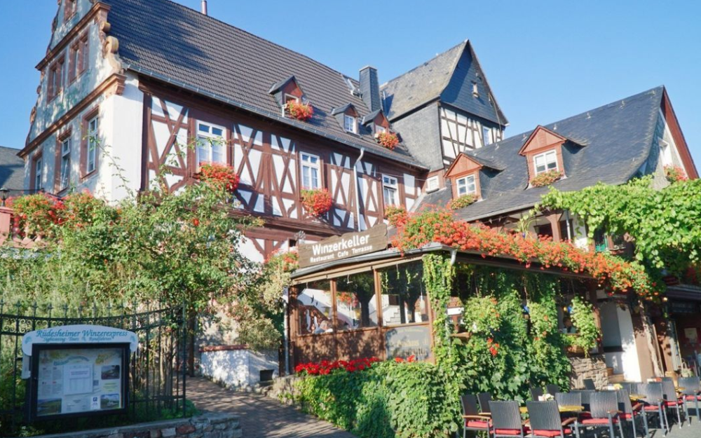 常德打造"异域风情小镇",由外国人在此开店,市民不买账