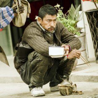 失孤迎来幸福团圆大结局24年的等待终相聚画面太感人