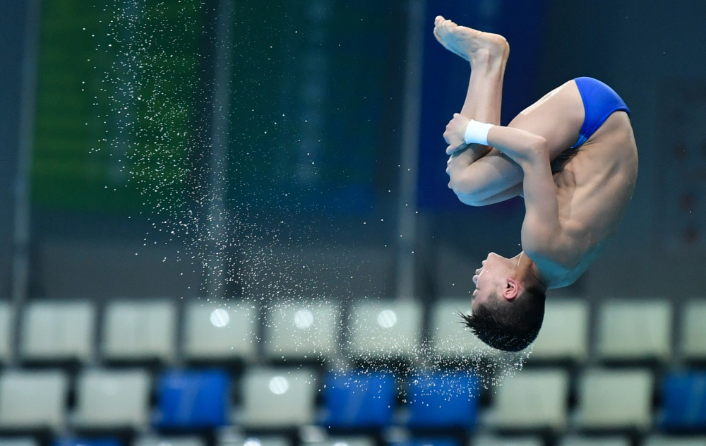 全运会跳水青年组男子跳台预赛赛况