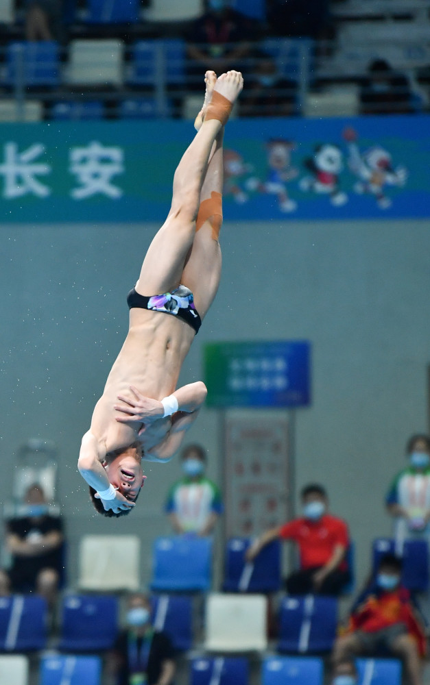 全运会跳水青年组男子跳台预赛赛况