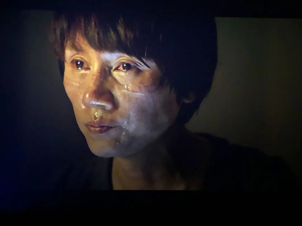 44岁袁泉饰演抗疫女医生全网飙泪学会跟自己相处中年才舒服