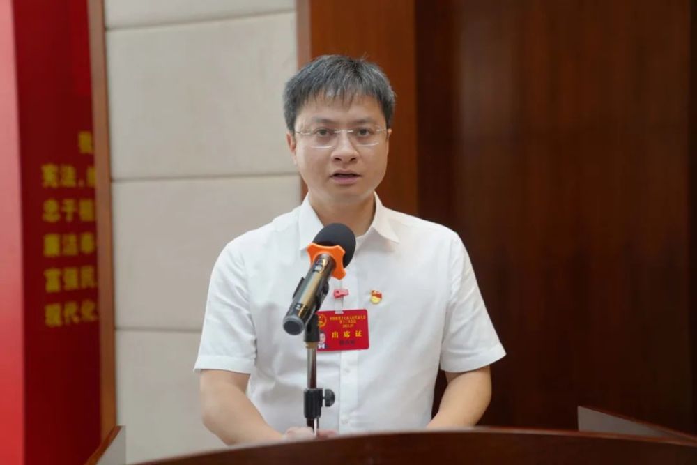 快讯陈尚荣当选厚街镇人民政府镇长