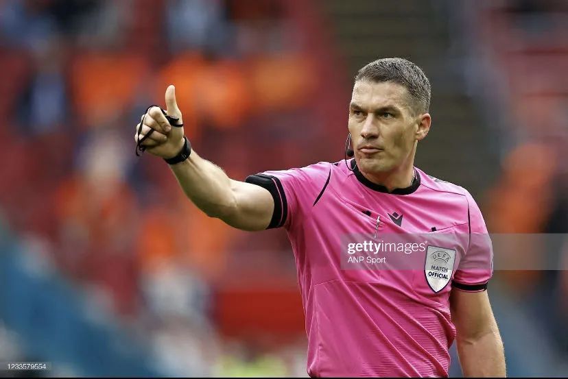 足联精英级裁判员,此次入选也是罗塞蒂对自己选择晋升为精英级的认可