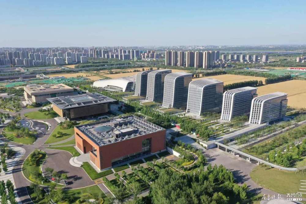 济宁市文化中心三期项目外幕墙工程和室外景观工程全部完成