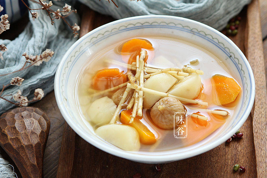 三伏天易上火,广东人爱用这草煮水喝,清甜甘润又解暑,别不懂喝